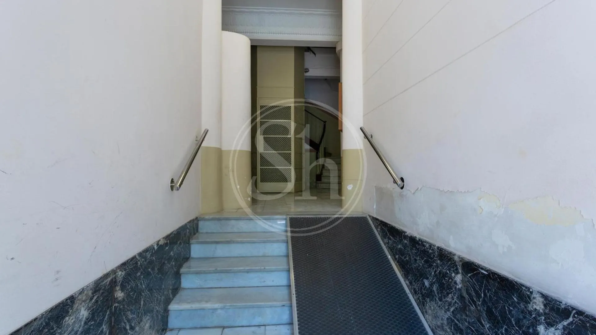 Apartamento En Sagrada Familia E Barcelona 0*,